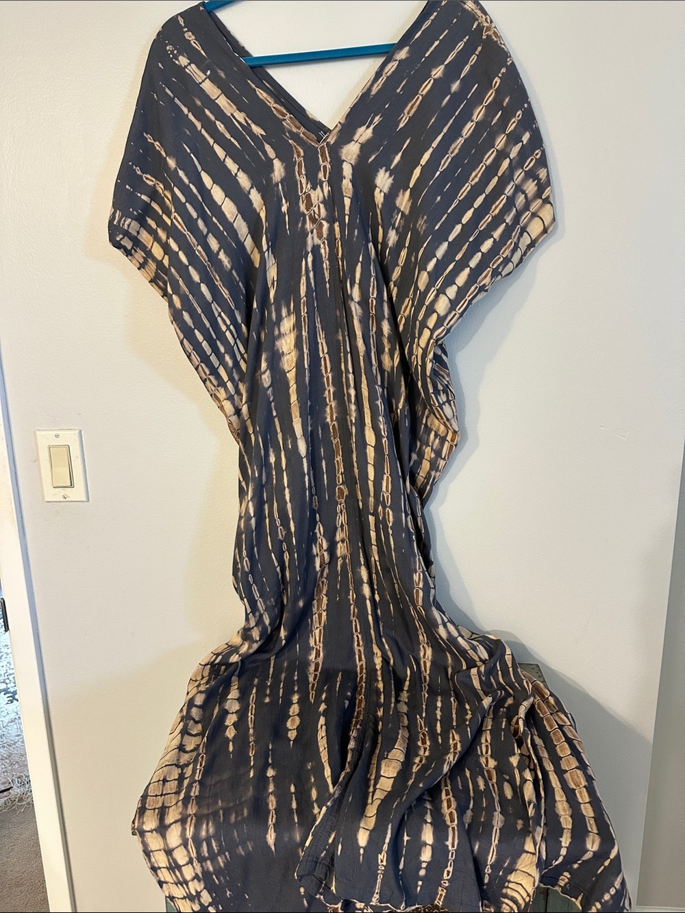 & Other Stories Black and Cream Tie-Dye V-Neck Maxi Dress